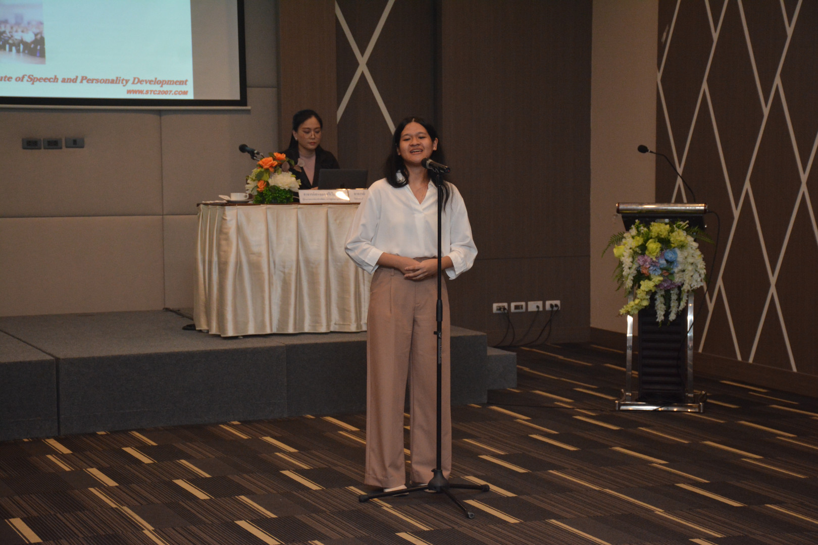 ภาพที่ 19