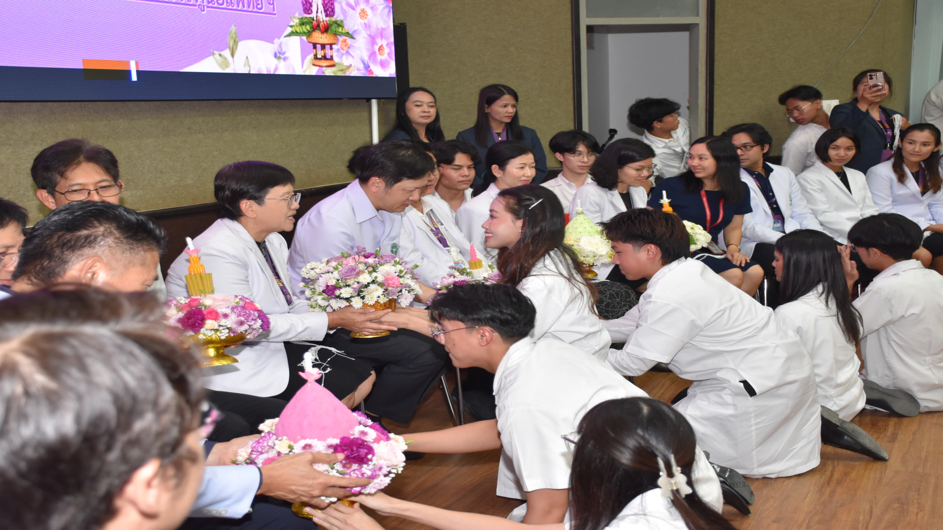 ภาพที่ 158
