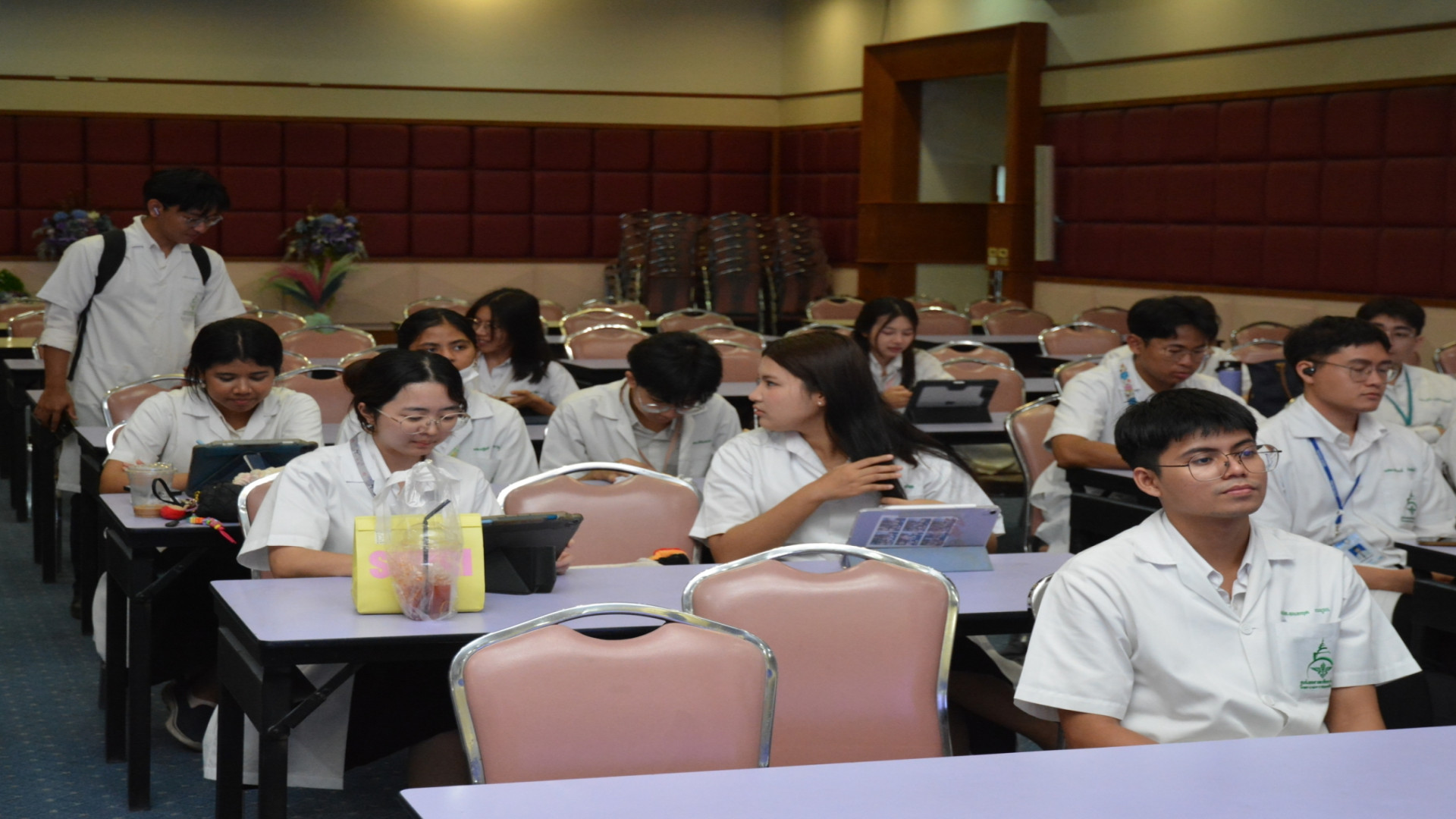 ภาพที่ 12